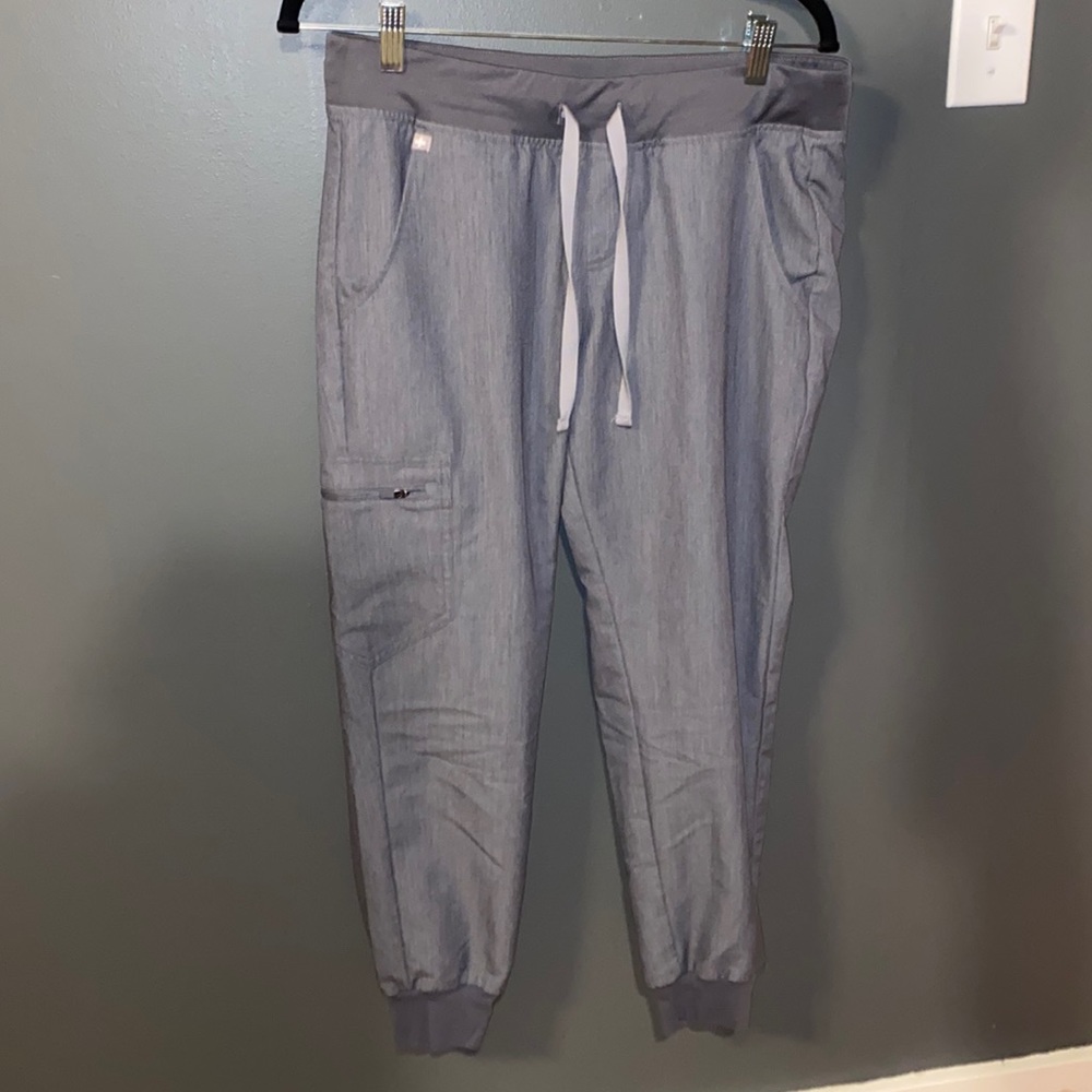 FIGS scrubs jogger pants